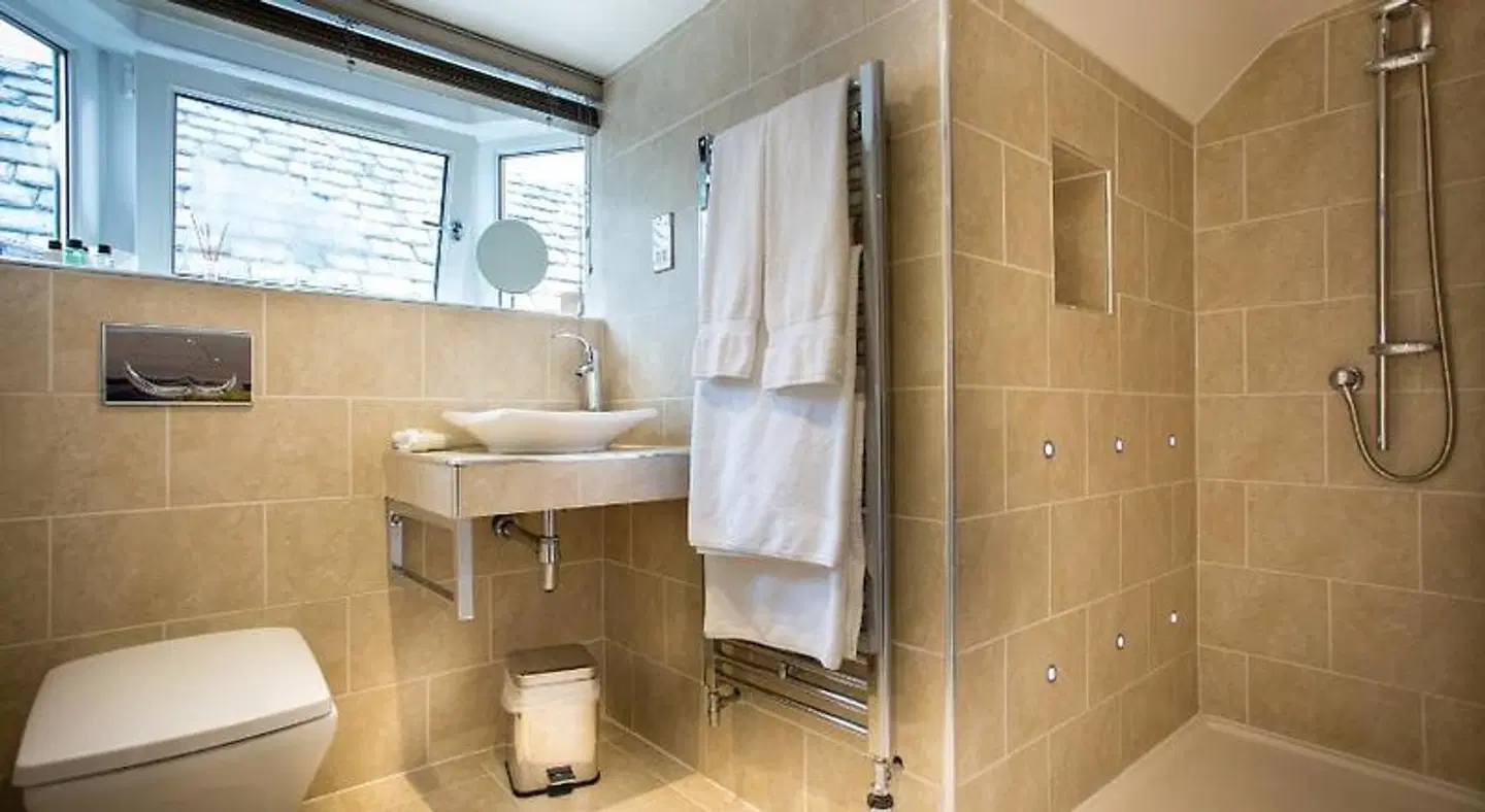 Heathmount Hotel Badezimmer