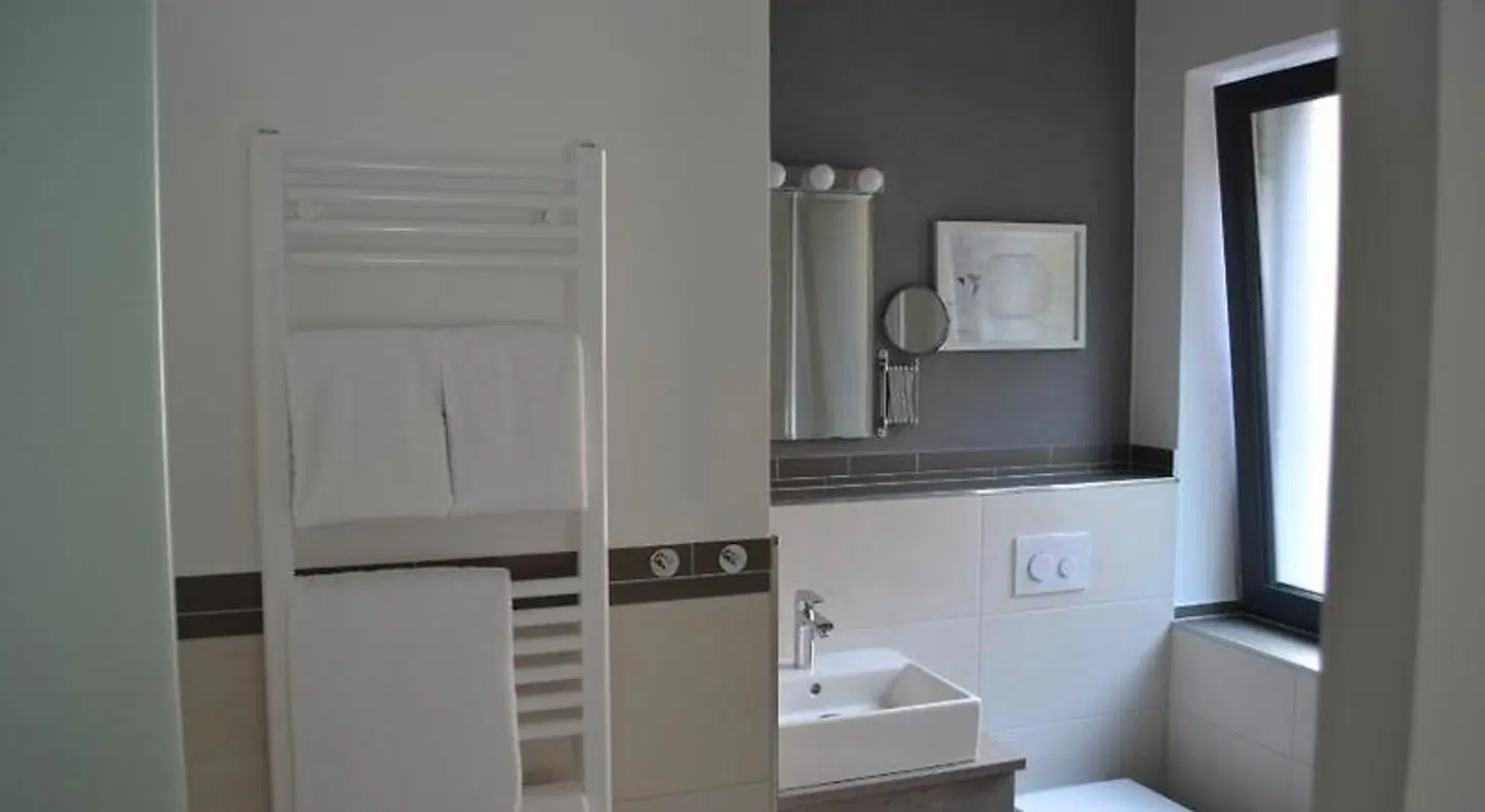 Stilvoll - Café · Bistro · Hotel Badezimmer