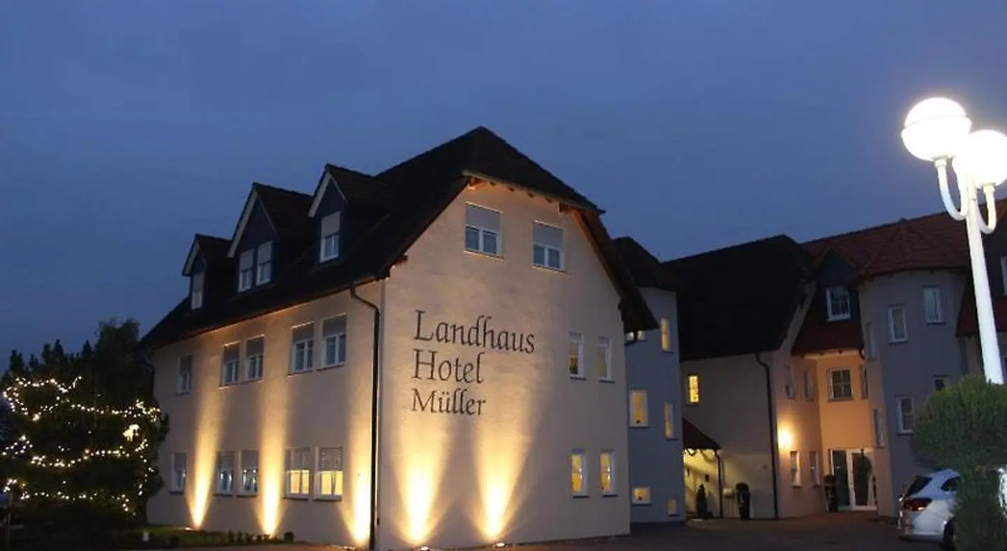 Landhaus Hotel Müller EXTERIOR