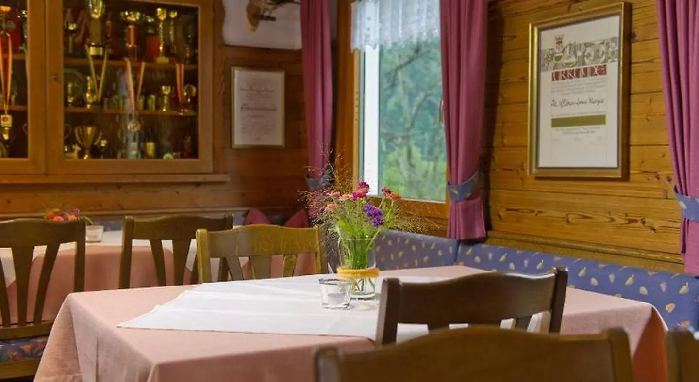 Zum Jäger Restaurant