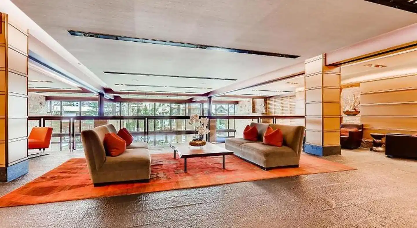 Elevation Resort Residences at Solaris Bar