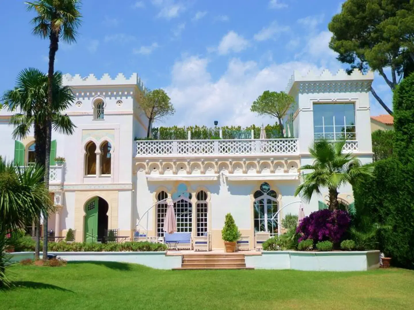La Villa Mauresque Chateaux EXTERIOR