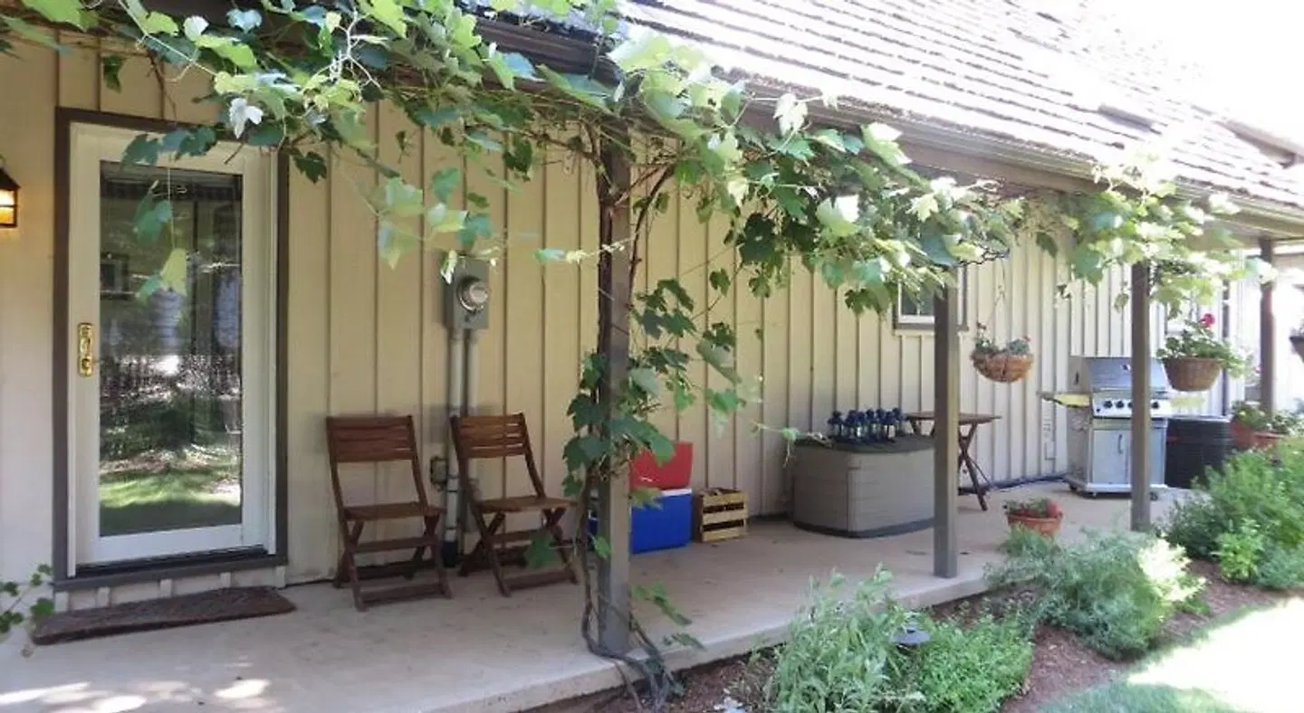 Cedar Gables Bed & Breakfast Terrasse