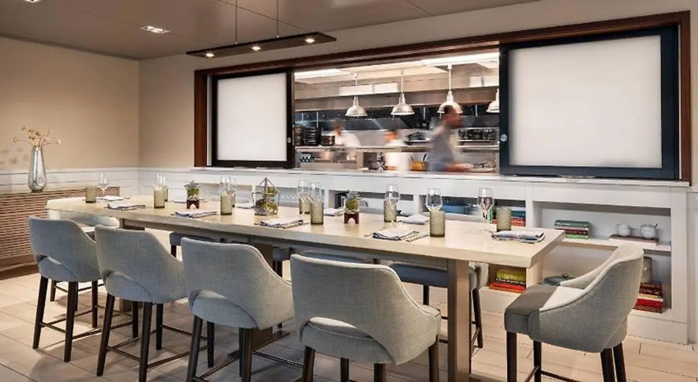 The Jacquard, Autograph Collection Bar