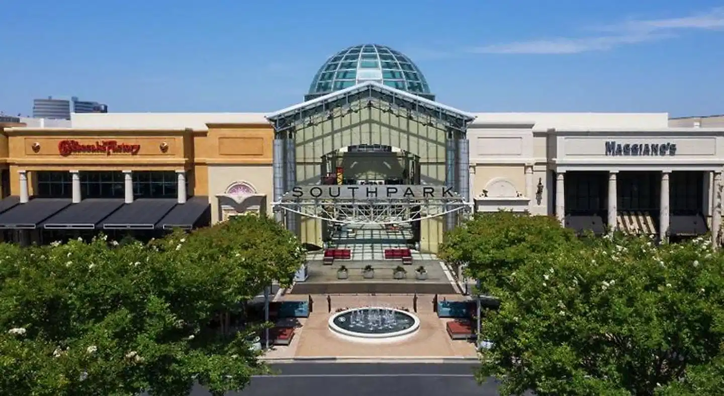 DoubleTree Suites by Hilton Charlotte/SouthPark Garten