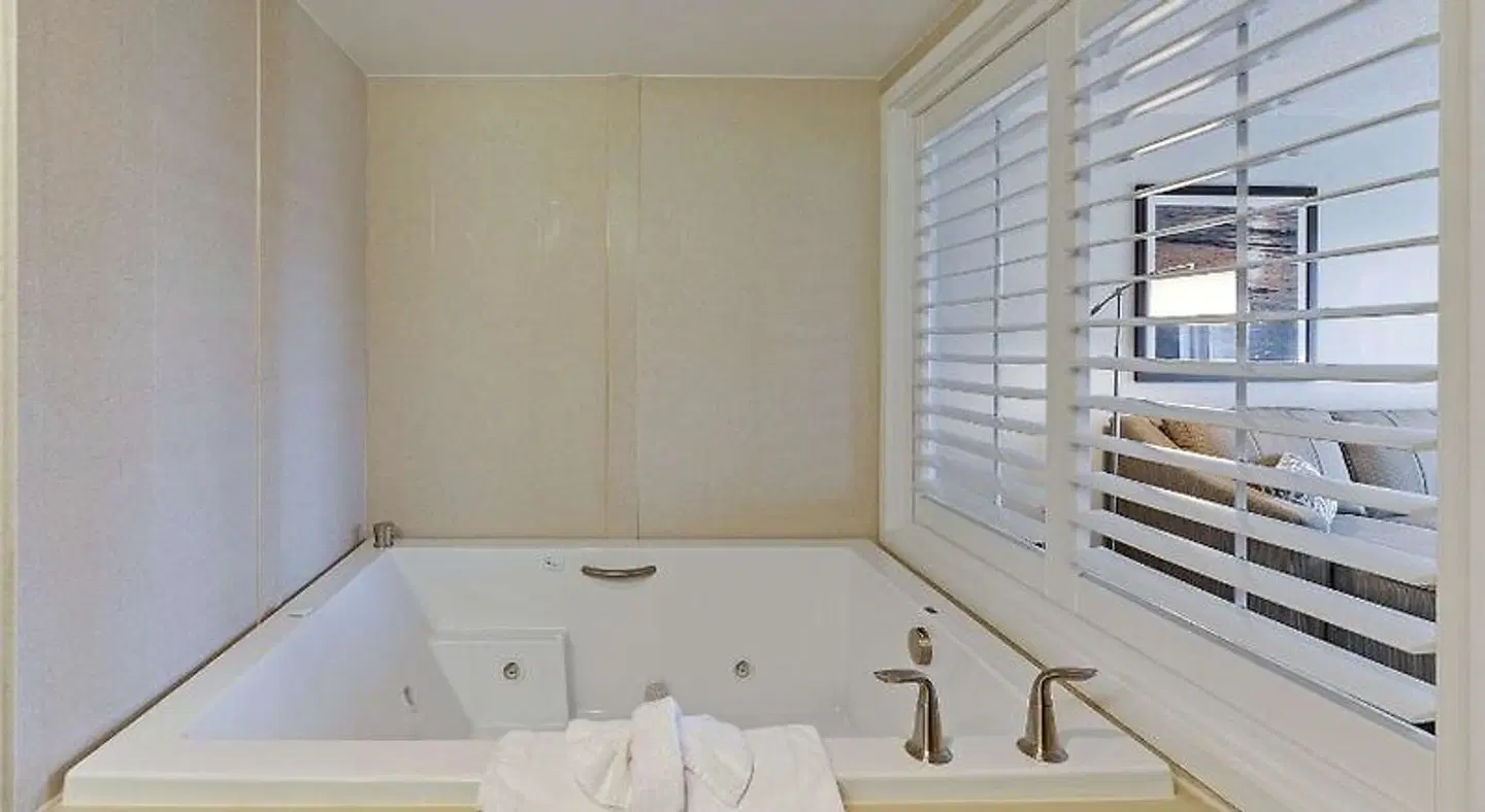 Hampton Inn Myrtle Beach Broadway at the Beach Badezimmer