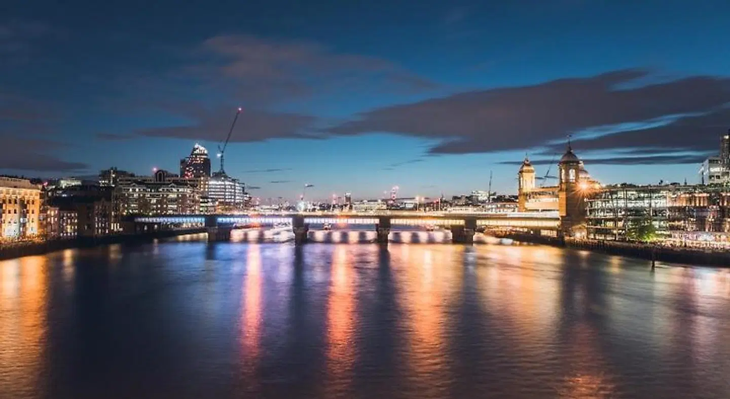 citizenM London Victoria Station Strand