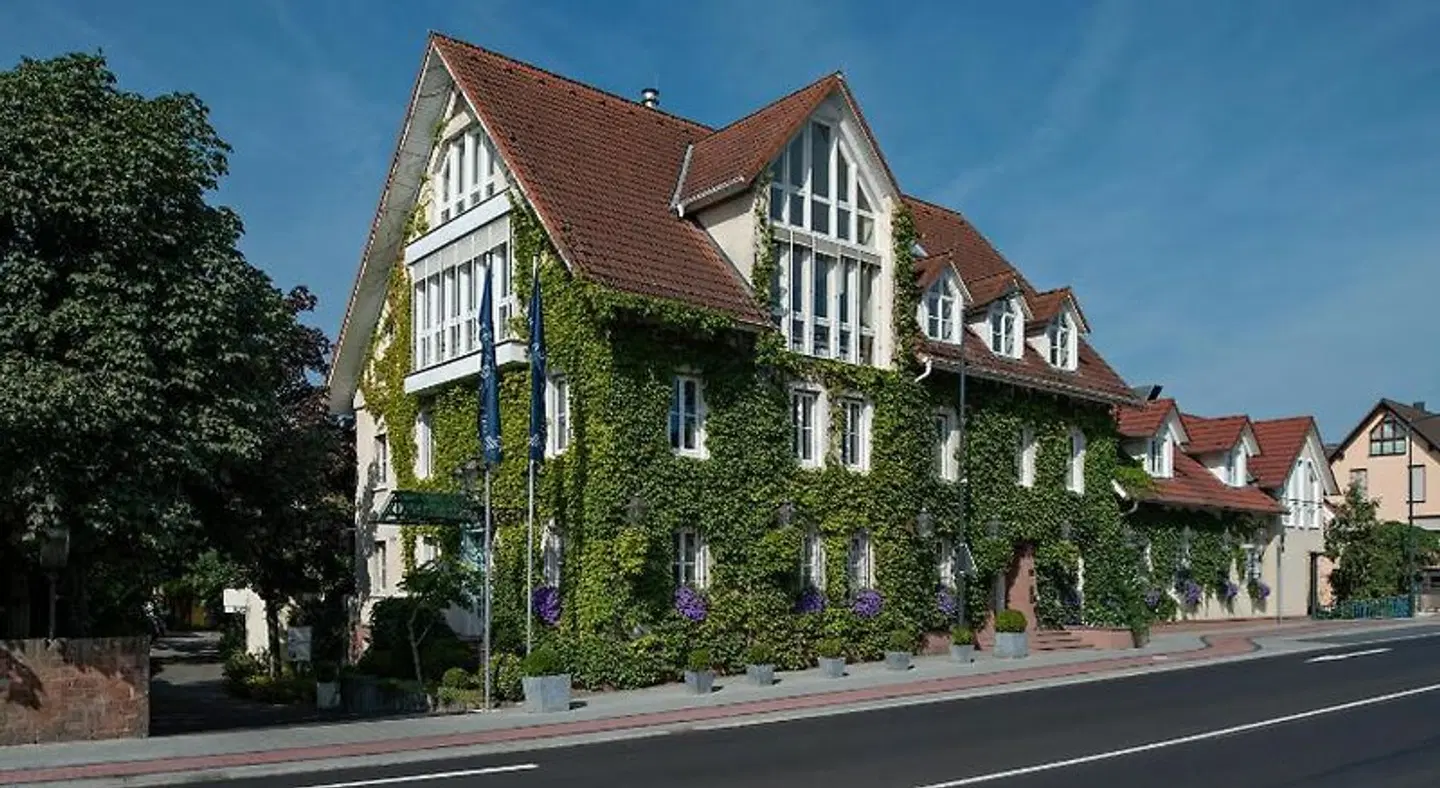 Zeller EXTERIOR