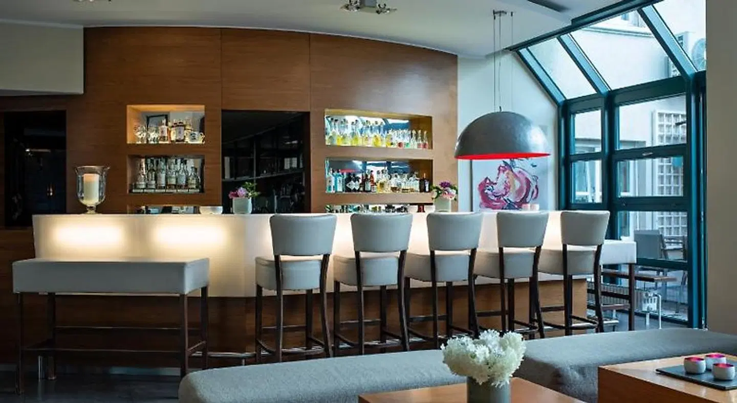Zeller Bar