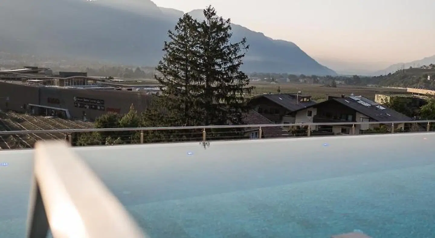 Dorner OUTDOOR_POOL