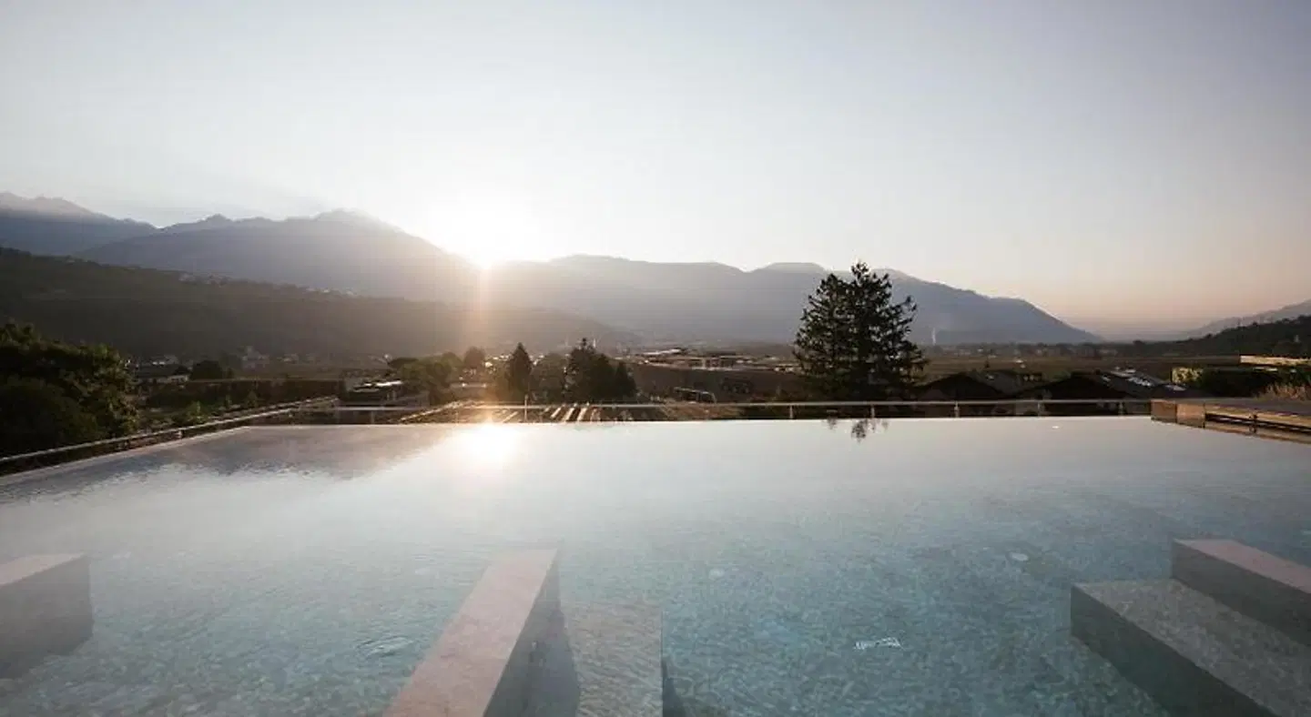 Dorner OUTDOOR_POOL