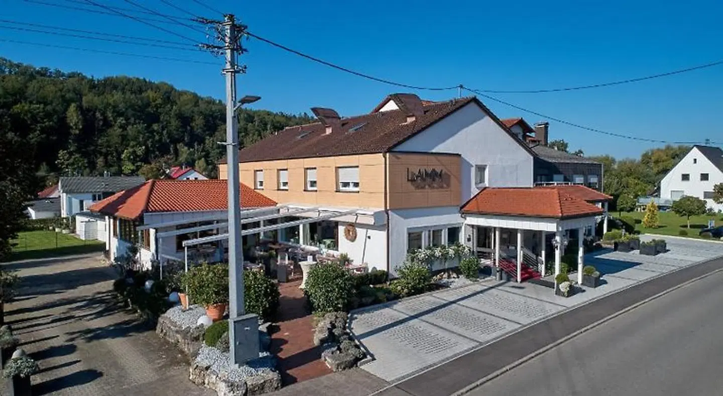 Hotel Restaurant Lamm EXTERIOR