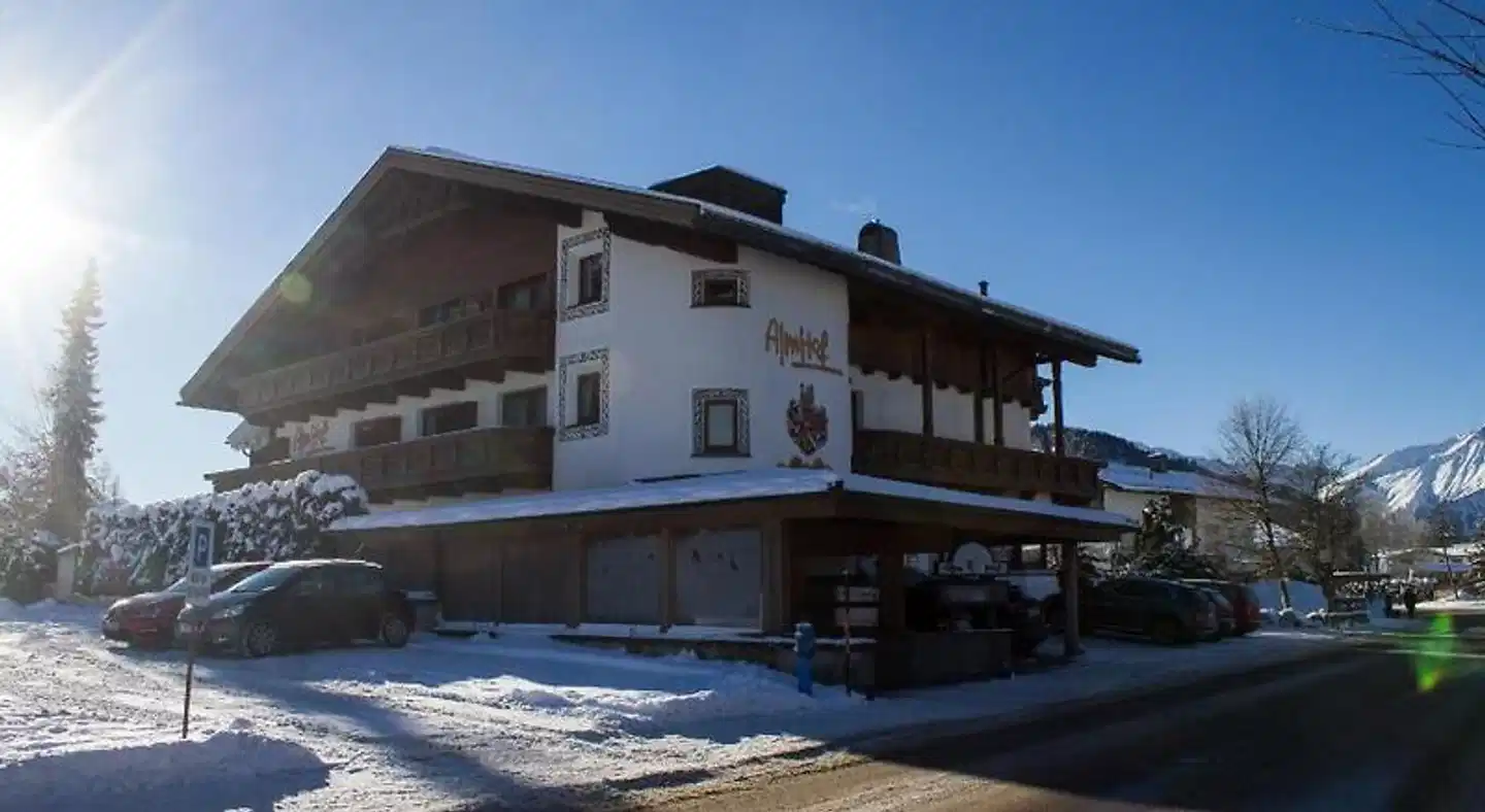 Almhof Aussenansicht