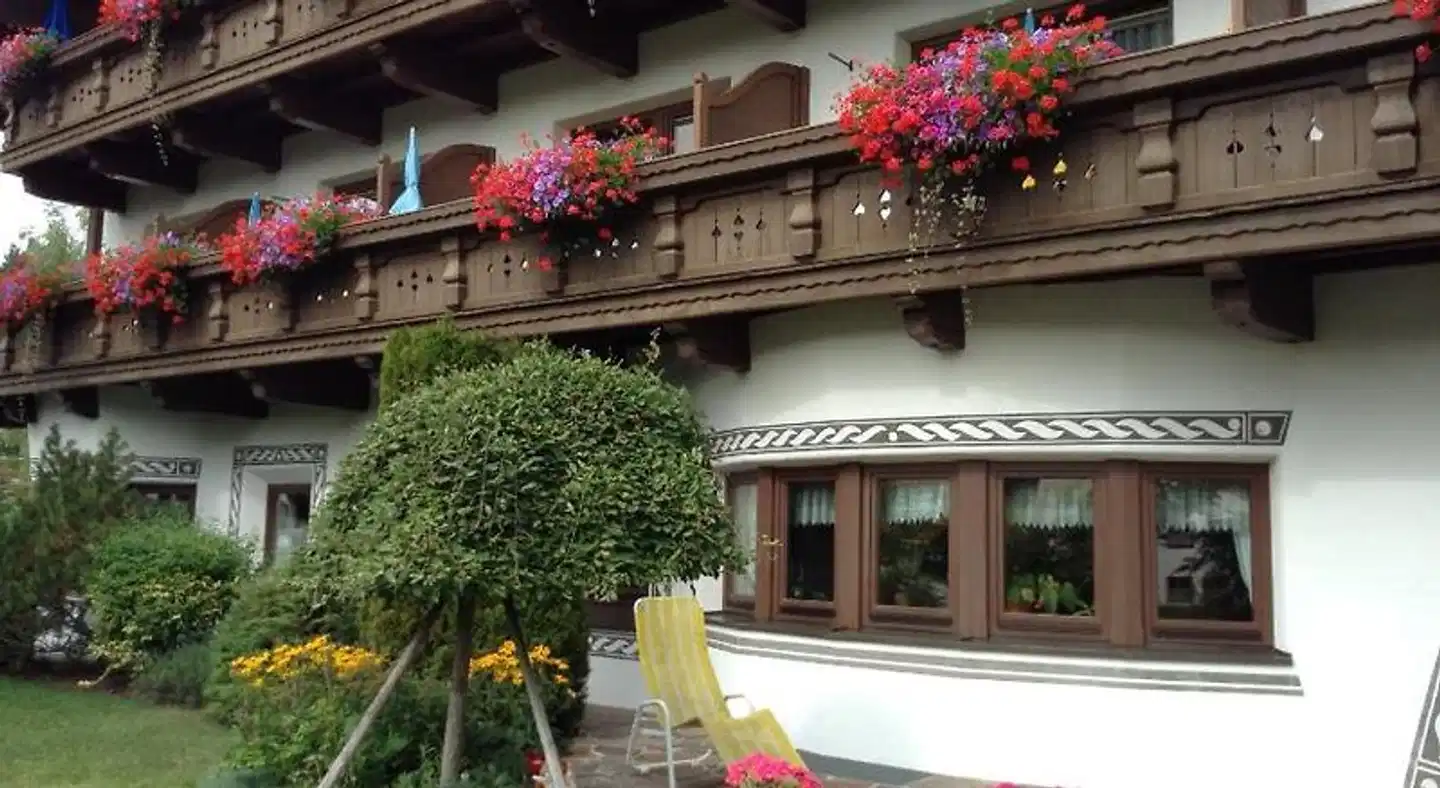 Almhof Aussenansicht