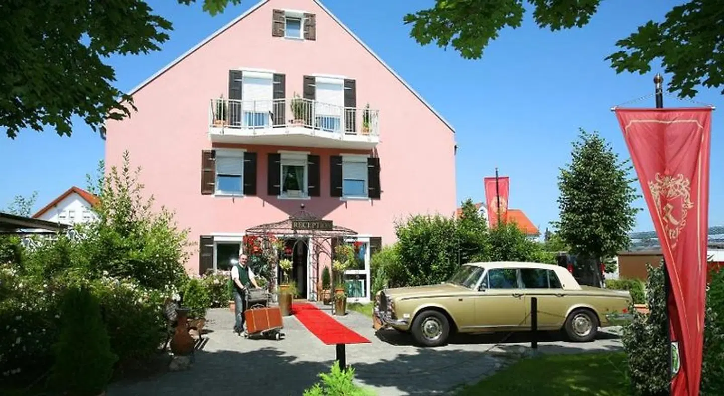Runa's Hotel SPORTS_AND_LEISURE