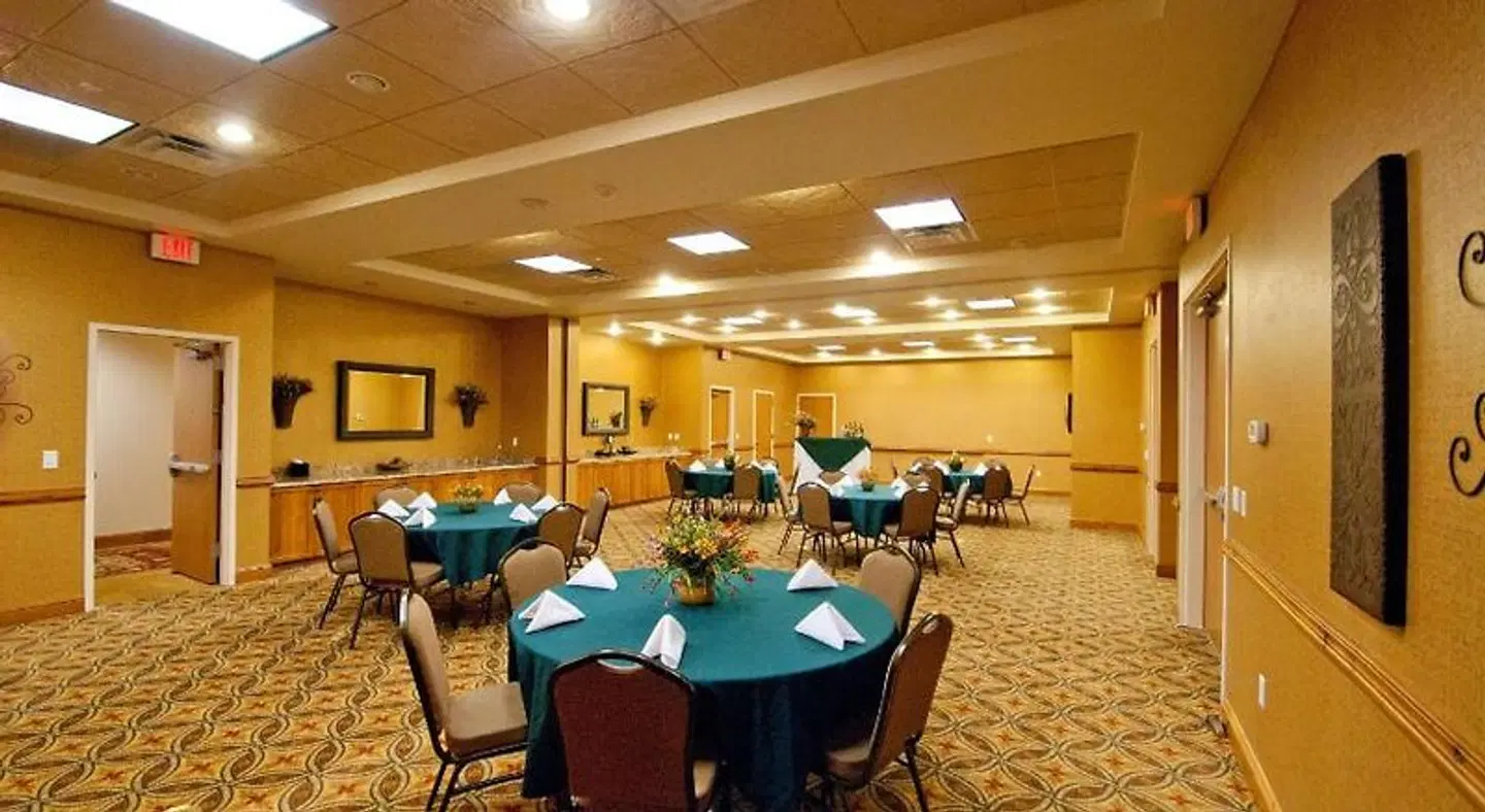 Hampton Inn & Suites Buffalo Restaurant