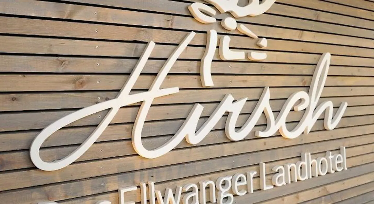Hirsch EXTERIOR