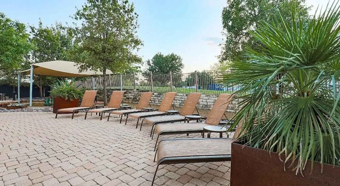 Courtyard by Marriott Austin Airport Terrasse