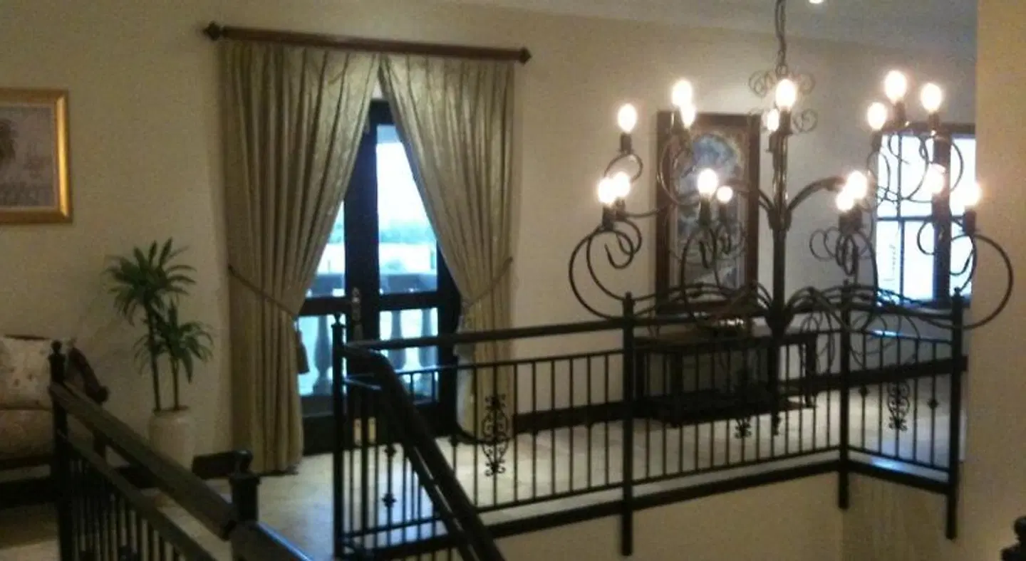 Roman Retreat ROOM_EXAMPLE