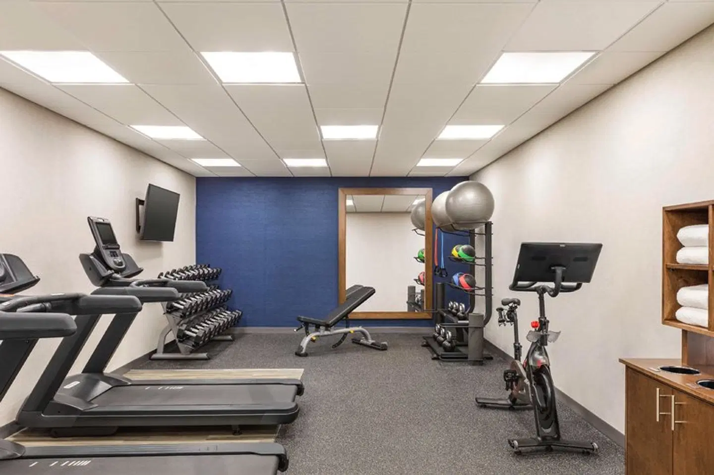 Hampton Inn & Suites Valparaiso SPORTS_AND_LEISURE
