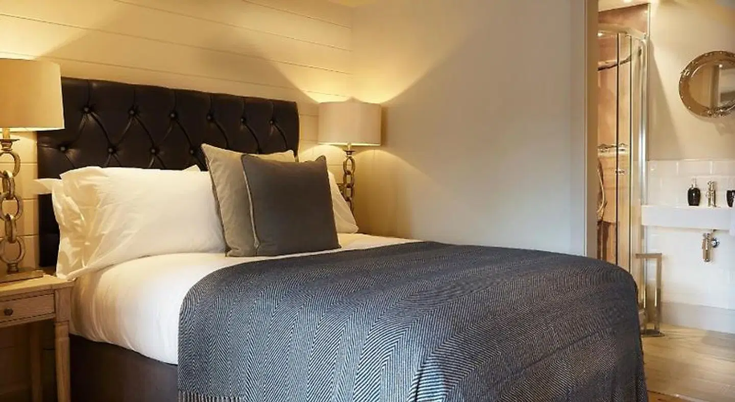 The Mayfield ROOM_EXAMPLE