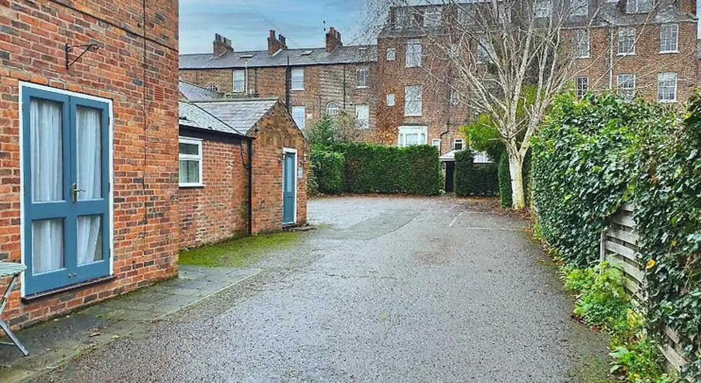 Holmwood House Hotel EXTERIOR