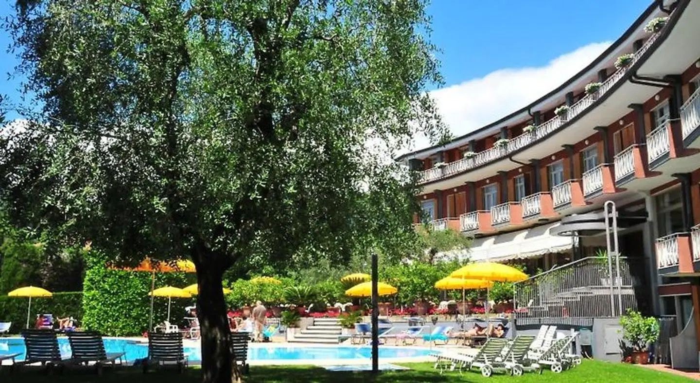 Continental EXTERIOR