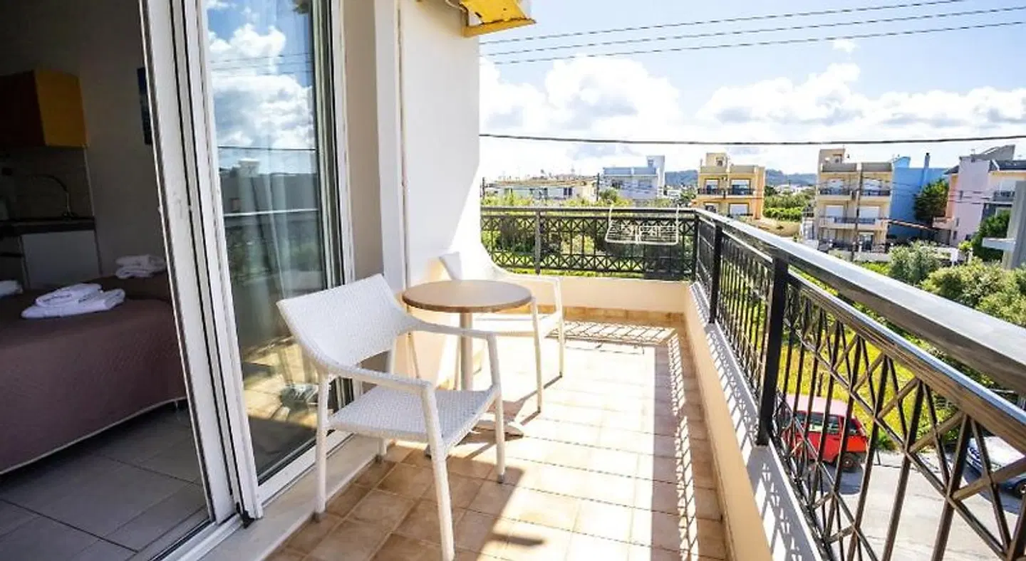 Johnhara Studios & Apartments Terrasse