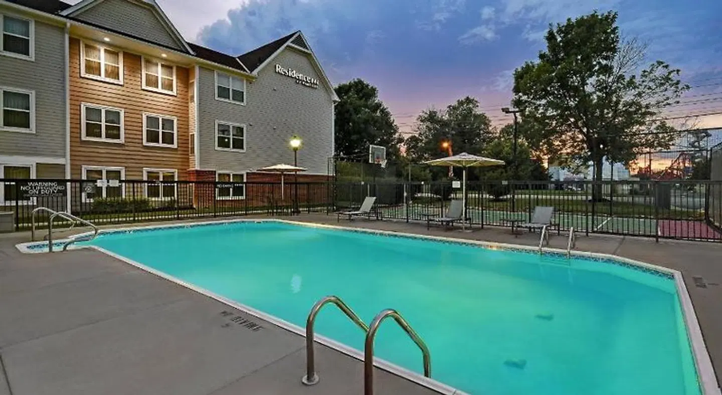 Residence Inn by Marriott Louisville Airport OUTDOOR_POOL