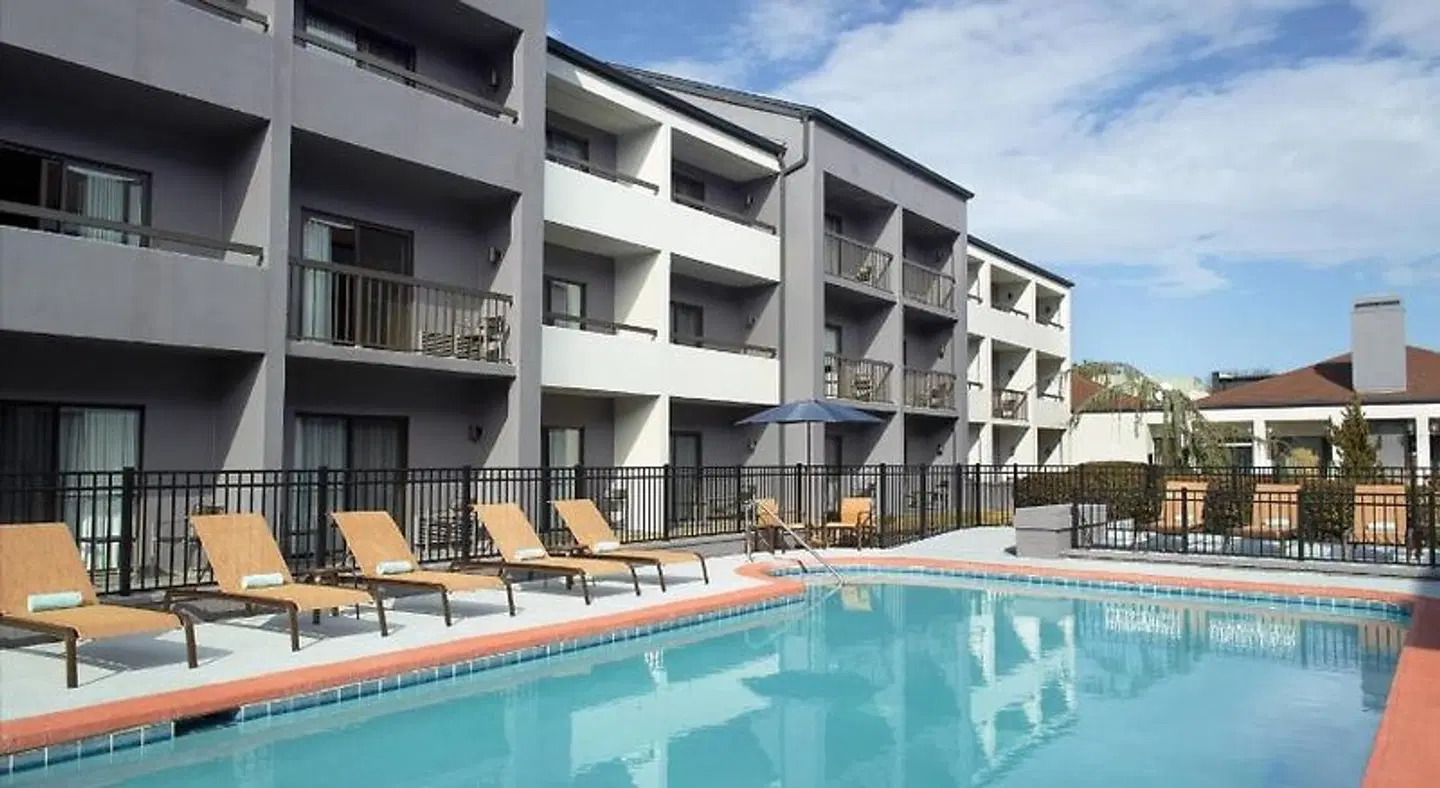 Courtyard by Marriott Greenville Haywood Mall EXTERIOR