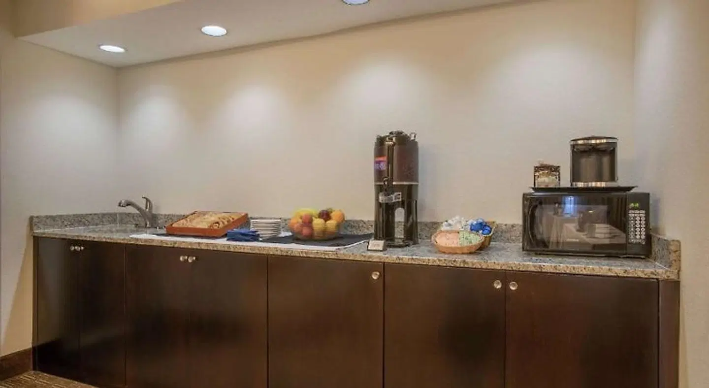 DoubleTree Suites by Hilton Nashville Airport ROOM_EXAMPLE