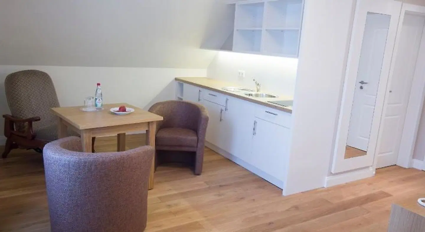 Limbacher ROOM_EXAMPLE