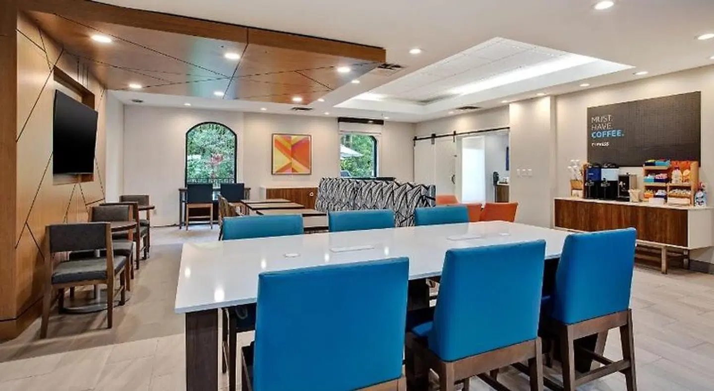 Holiday Inn Express & Suites Dover by IHG SPORTS_AND_LEISURE