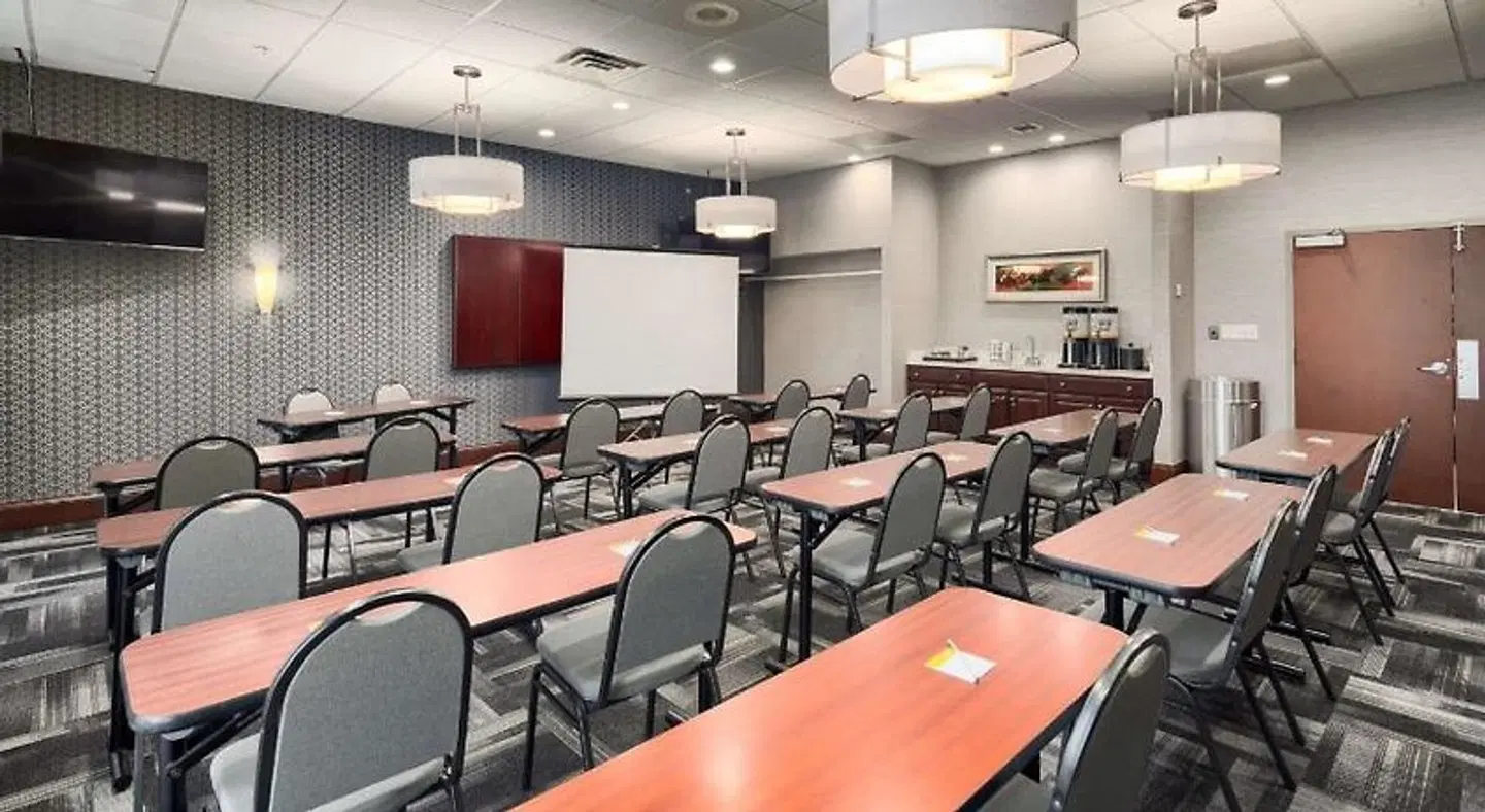 Hampton Inn Louisville-Northeast Konferenz