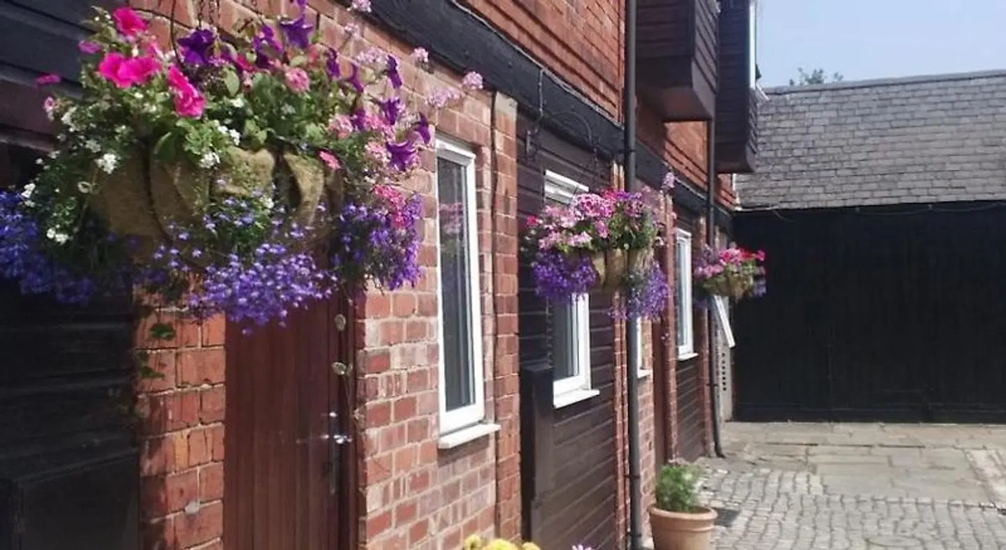 Tennyson Court EXTERIOR