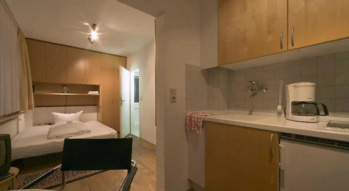 International ROOM_EXAMPLE