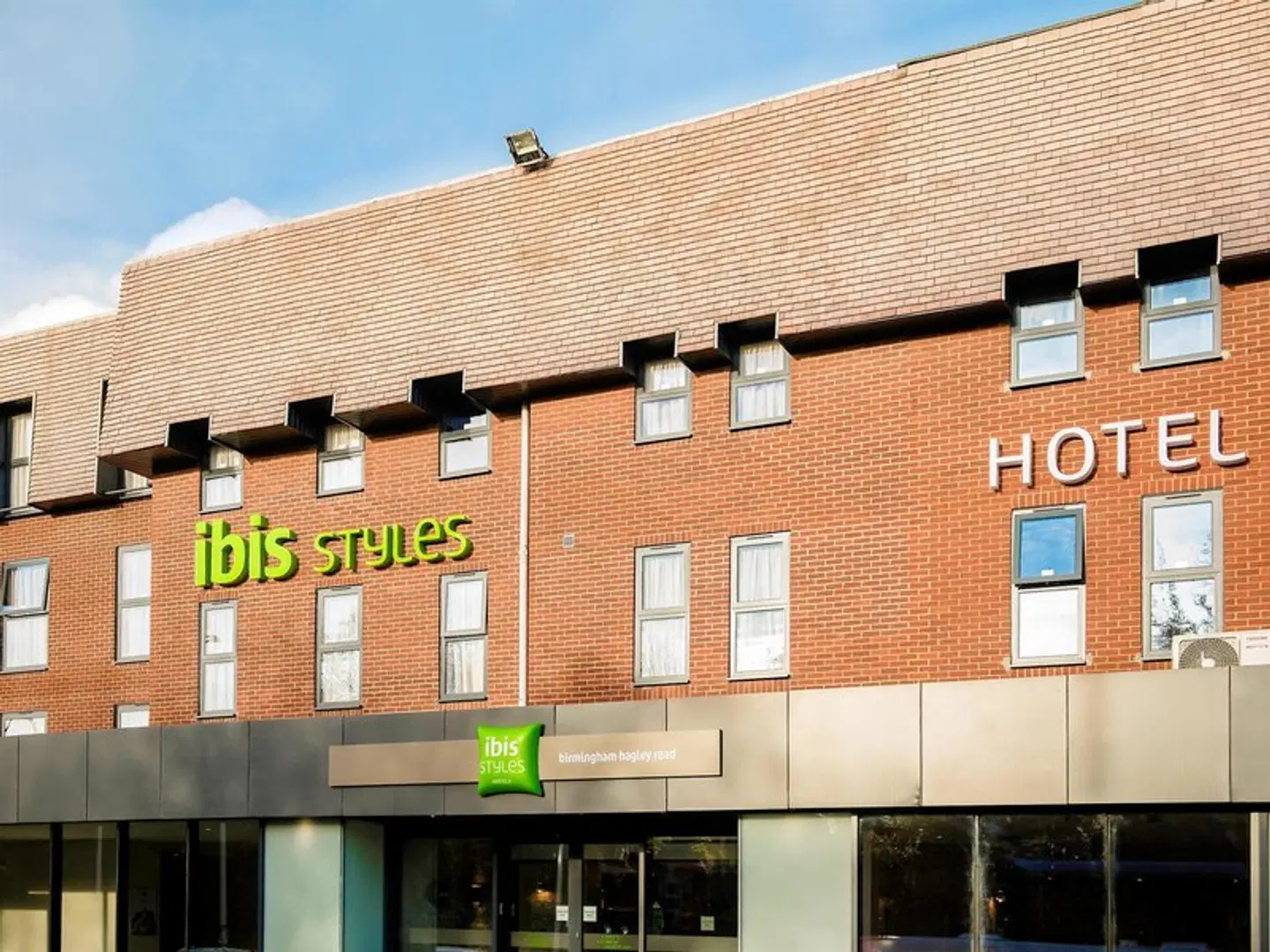 Ibis Styles Birmingham Hagley Road EXTERIOR