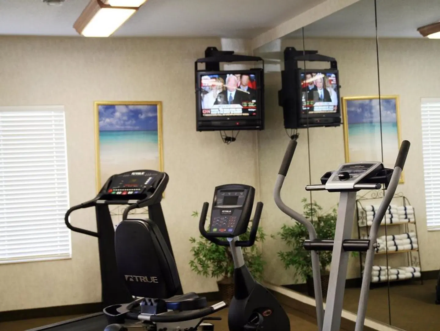Hampton Inn Ottawa (Starved Rock Area) SPORTS_AND_LEISURE
