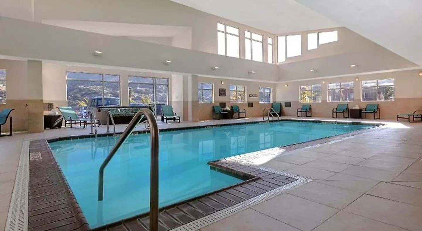 Residence Inn by Marriott Glenwood Springs Hallenbad