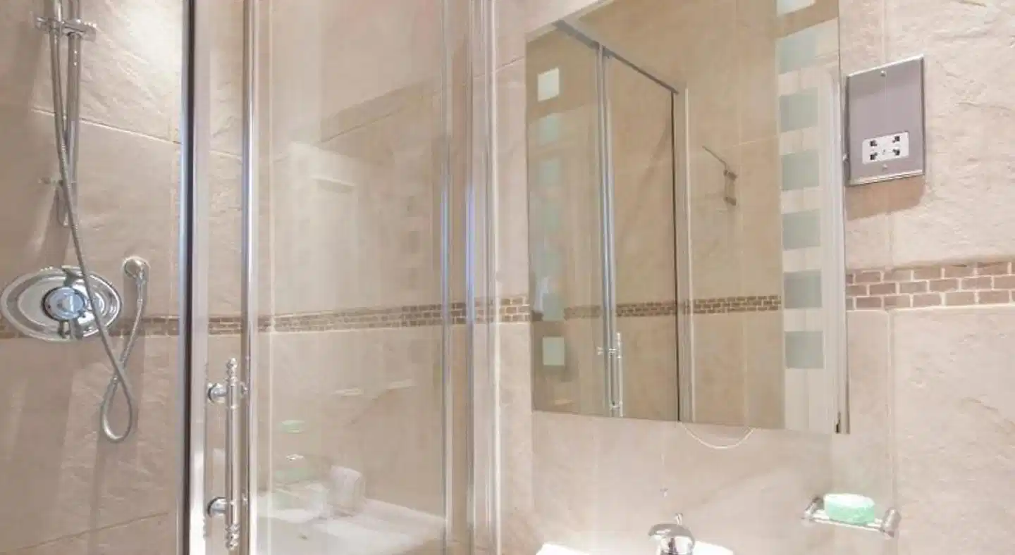 17 Hertford Street Badezimmer