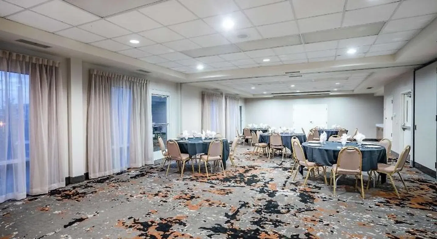 Hilton Garden Inn Louisville East Konferenz
