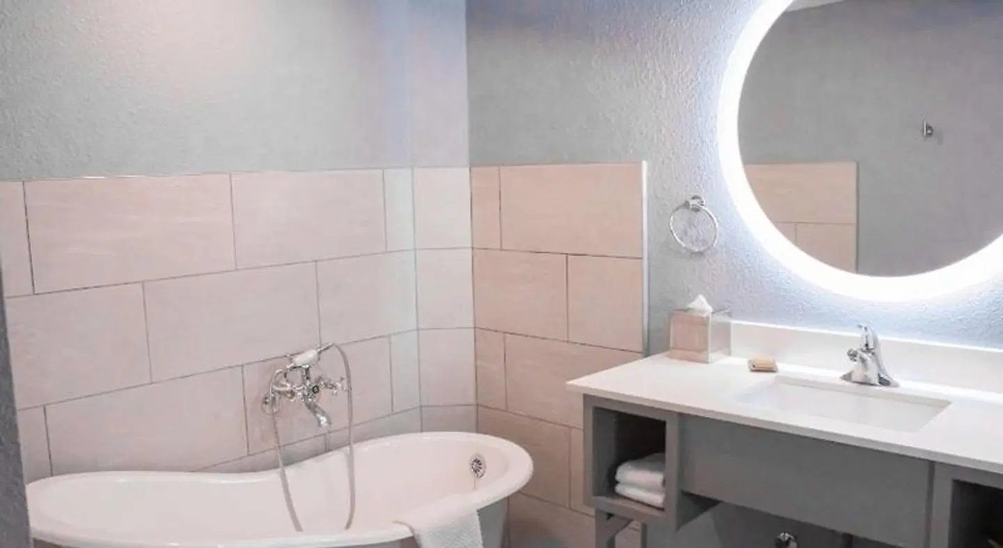 DoubleTree by Hilton Phoenix Mesa Badezimmer