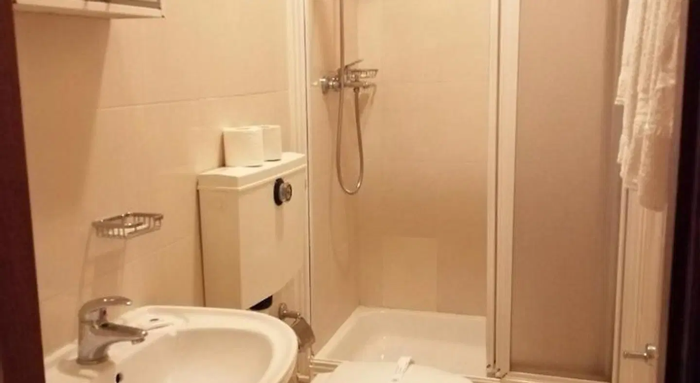 Residencia Vale Formoso B&B and Parking Badezimmer