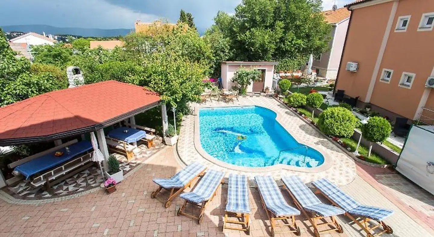 Guest House Beganovi' OUTDOOR_POOL