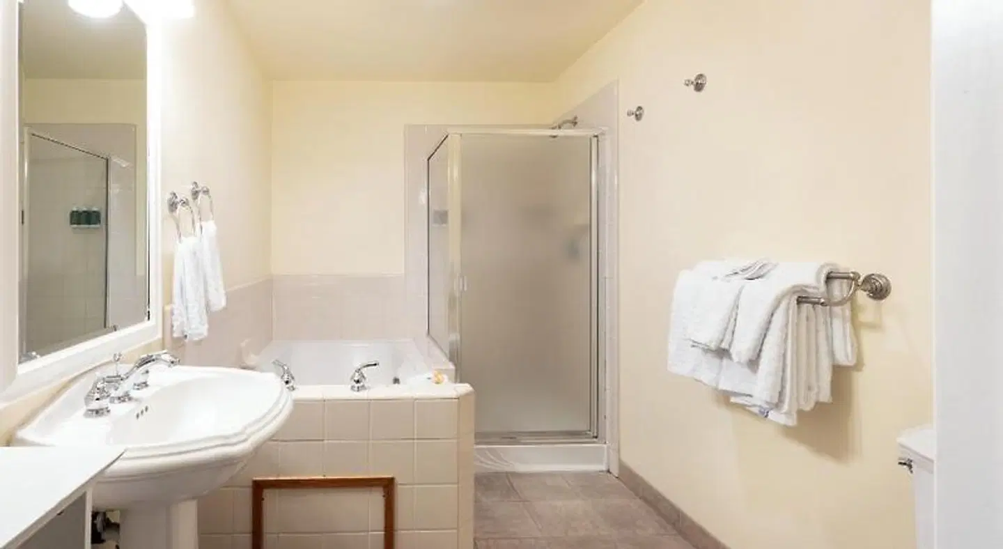 EuroSpa & Inn Badezimmer