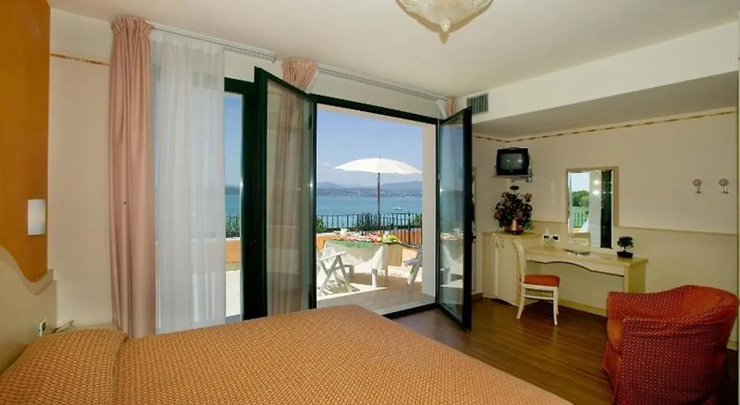 Hotel La Rondine ROOM_EXAMPLE