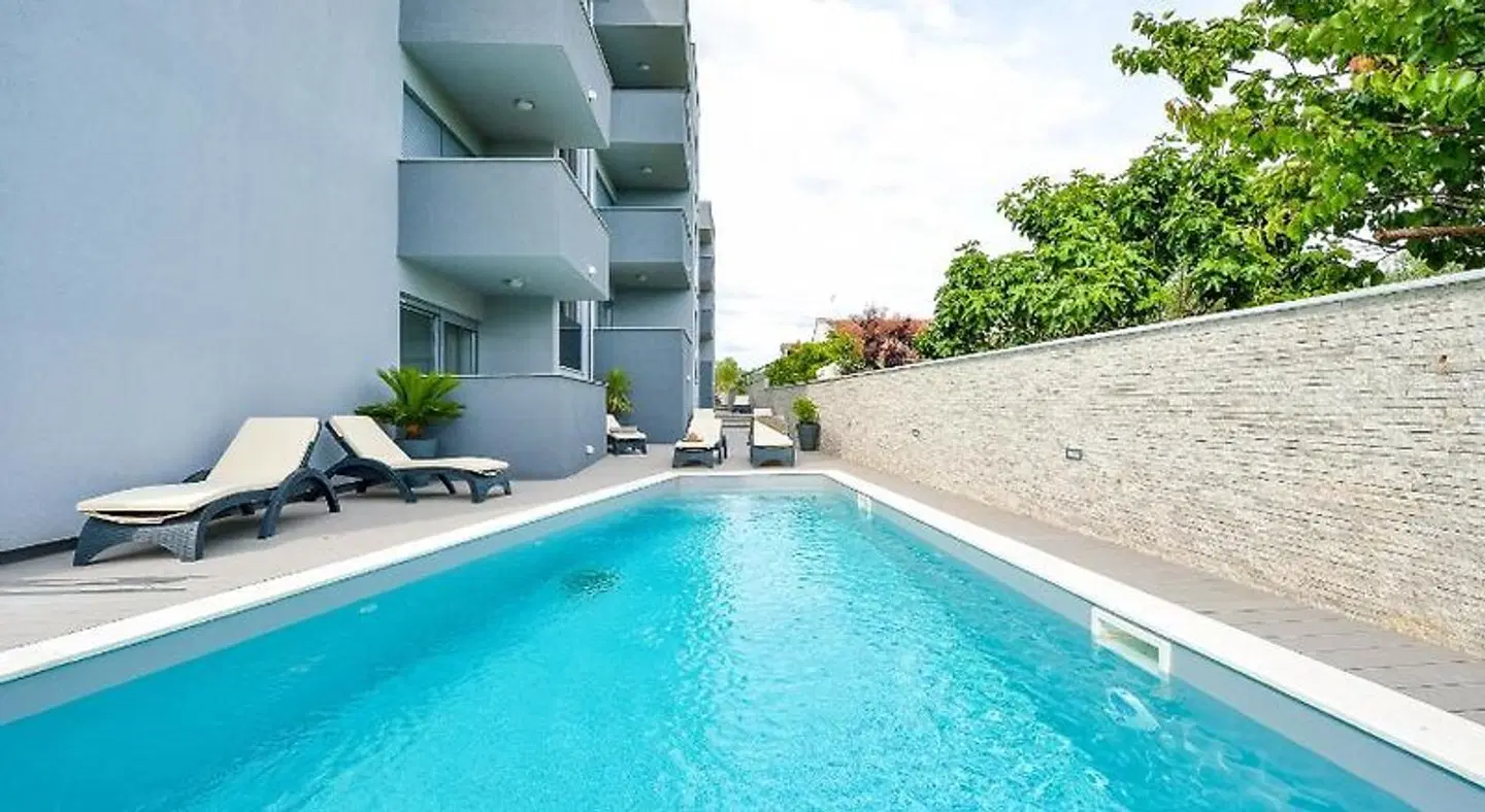 Apartments Sun Resort Nikolina OUTDOOR_POOL