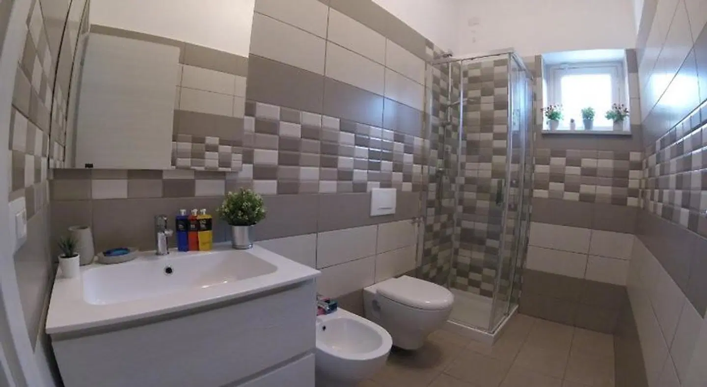 TROPEA OUDEIS HOLIDAYS APARTMENTS Badezimmer