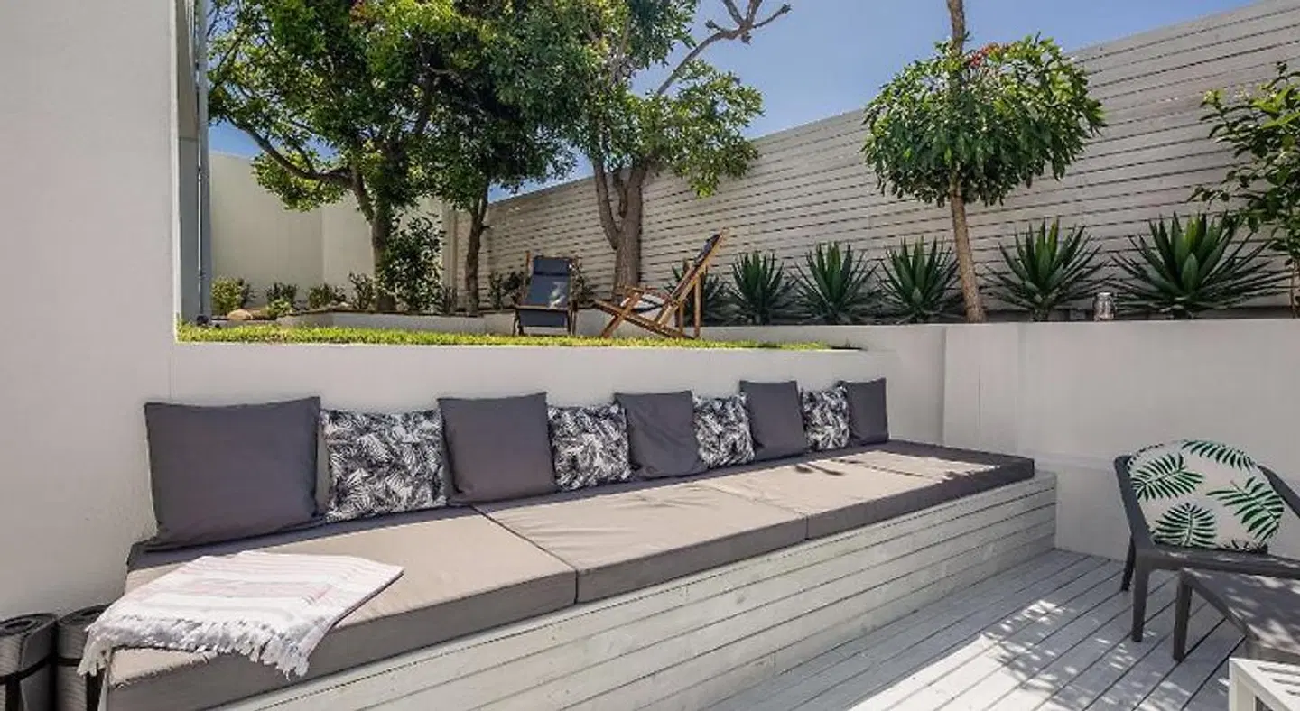 The Little Palm Terrasse