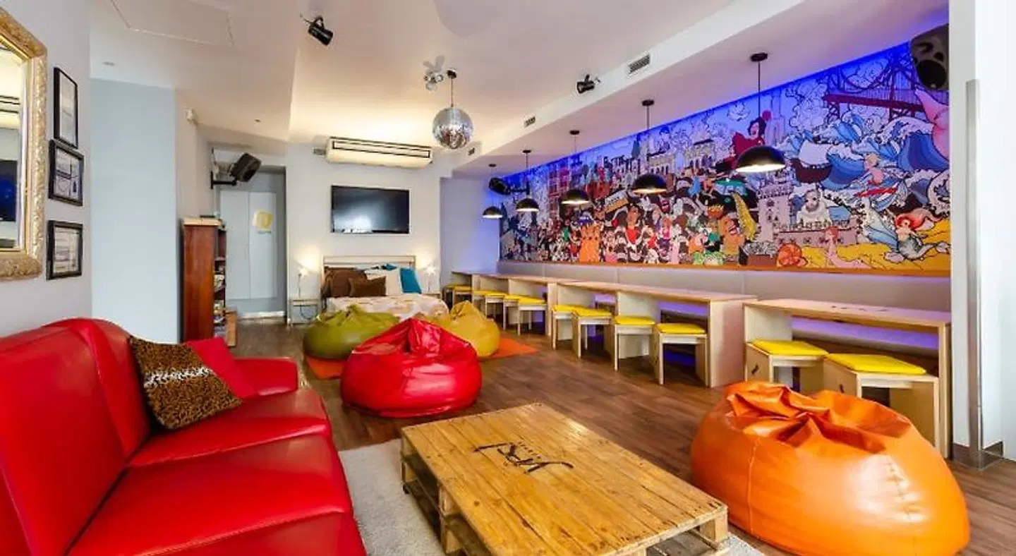 Yes Lisbon Hostel Bar